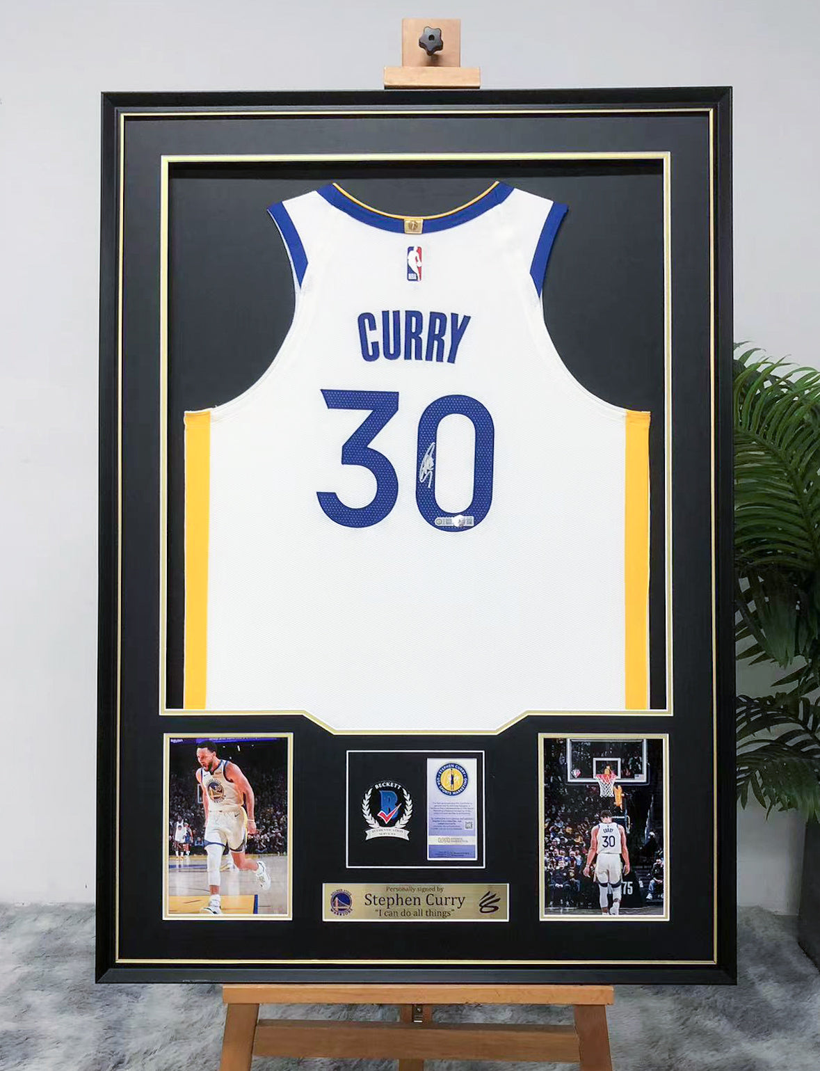 Golden State Warriors Stephen Curry Autographed Jersey with Standard Design Framed000032