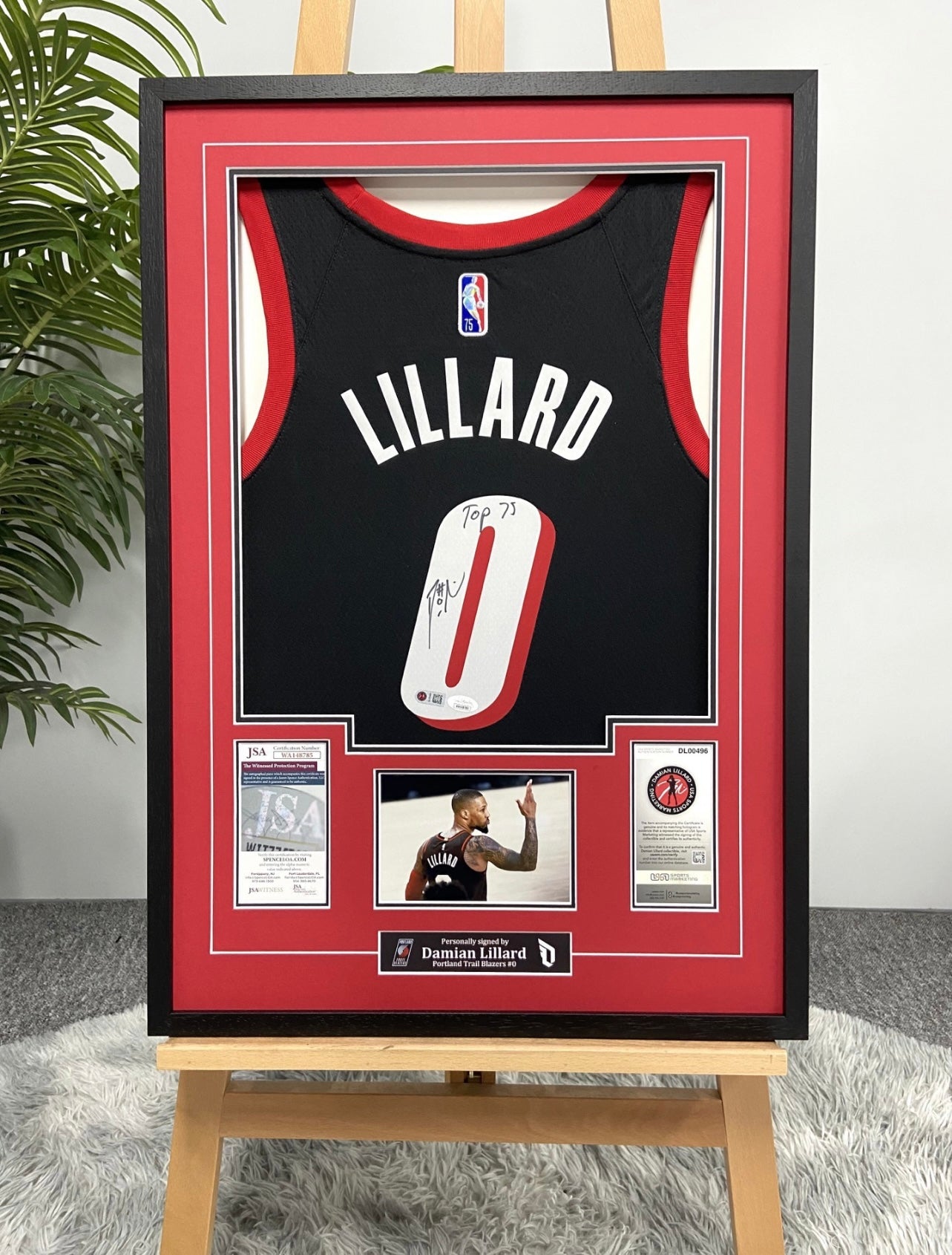 Trail Blazers Damian Lillard Autographed Jersey with Standard Design Framed 000010