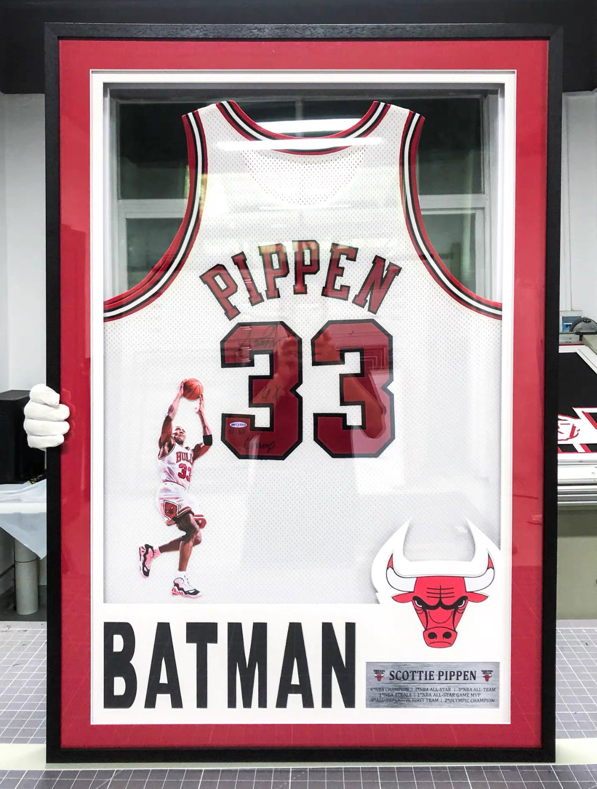 Chicago Bulls Scottie Pippen Autographed Jersey with Personalized Custom Design Framed 00002