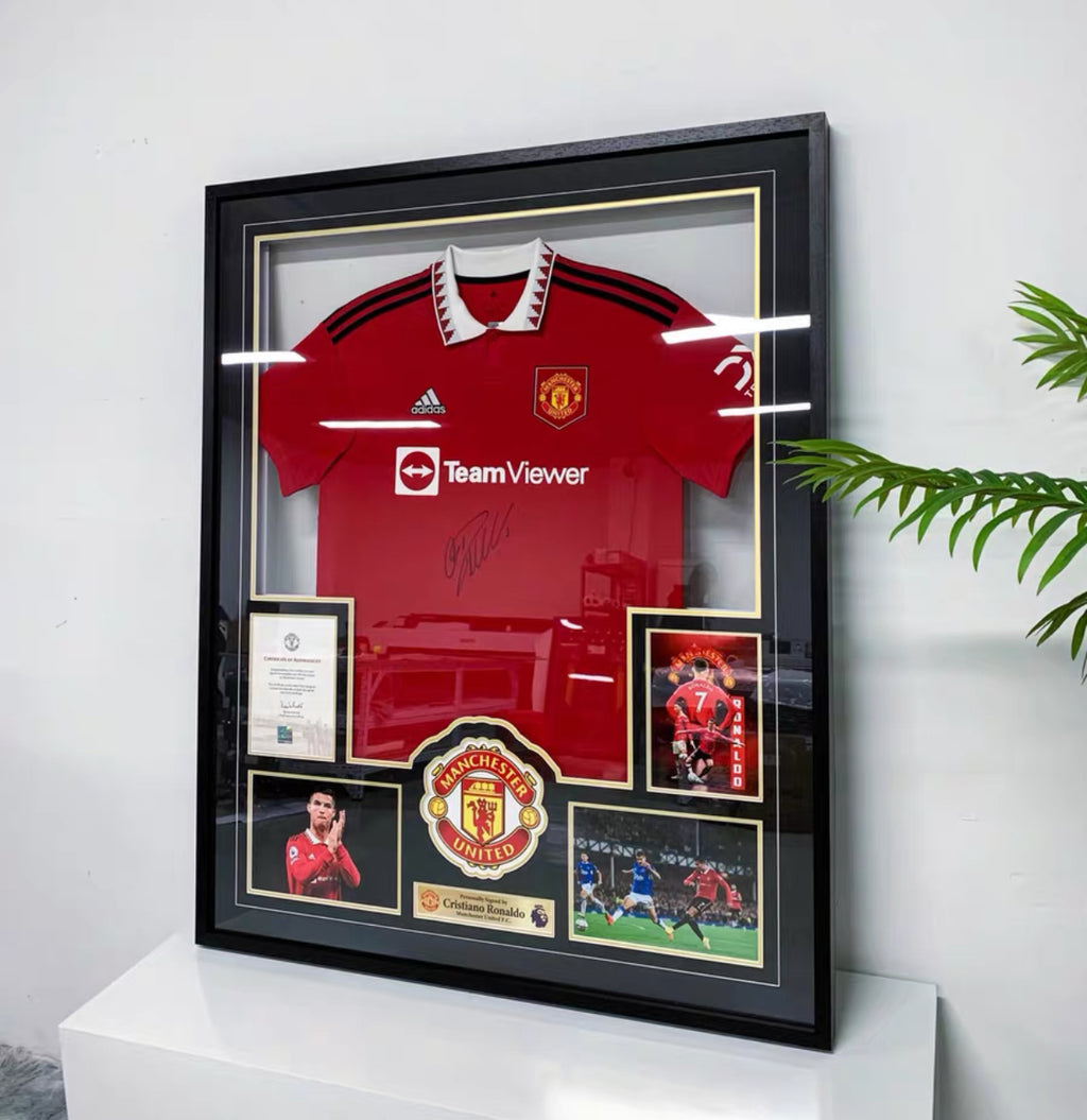Manchester United Cristiano Ronaldo Autographed Jersey with Personalized Custom Design Framed 000026