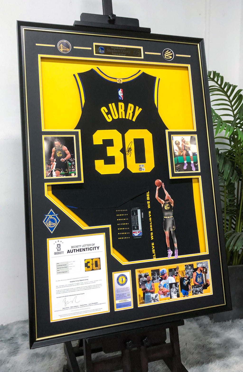 Golden State Warriors Stephen Curry Autographed Jersey with Personalized Custom Design Framed 000047