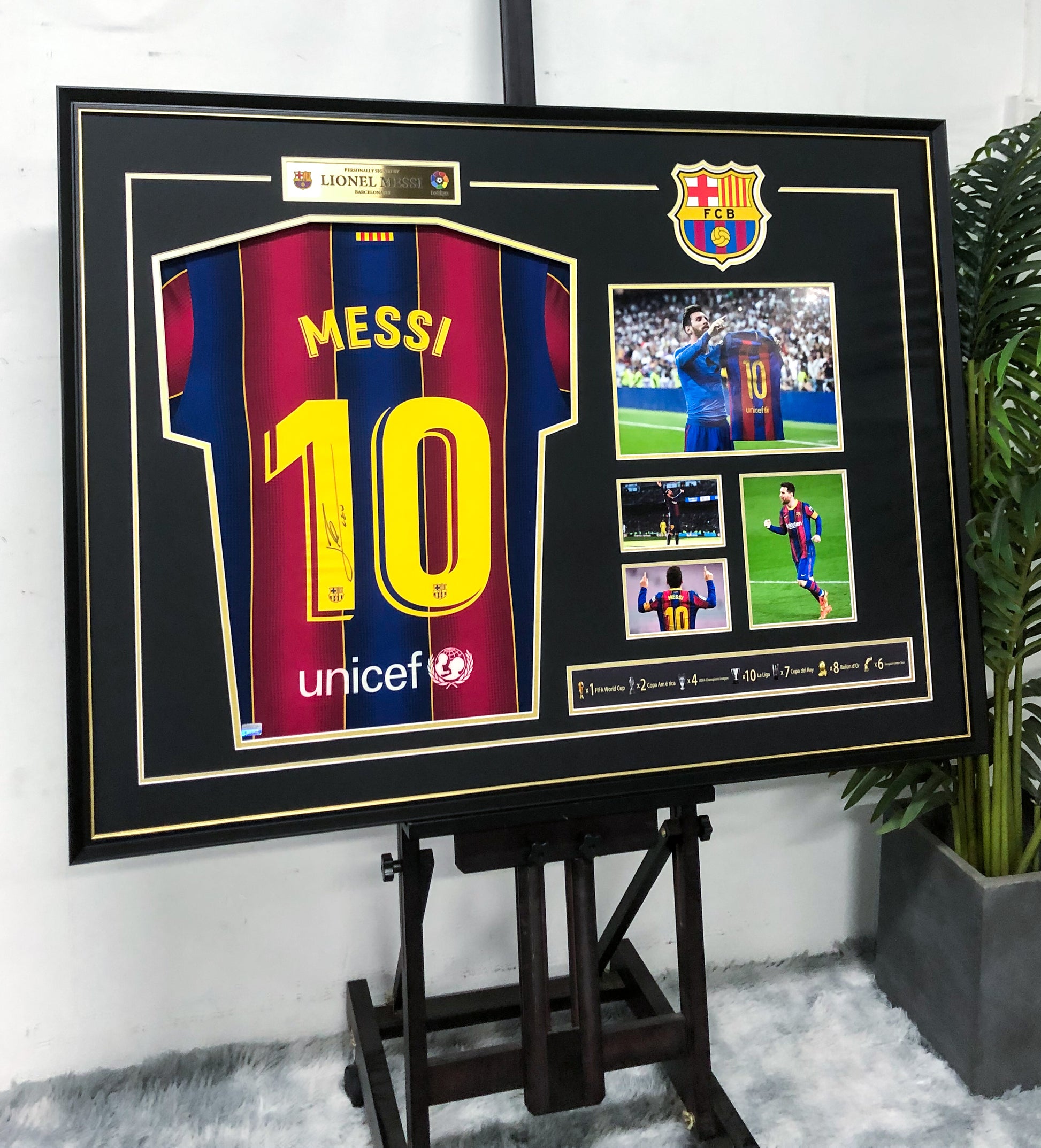FC Barcelona Lionel Messi Poster with Personalized Custom Design Framed 000064