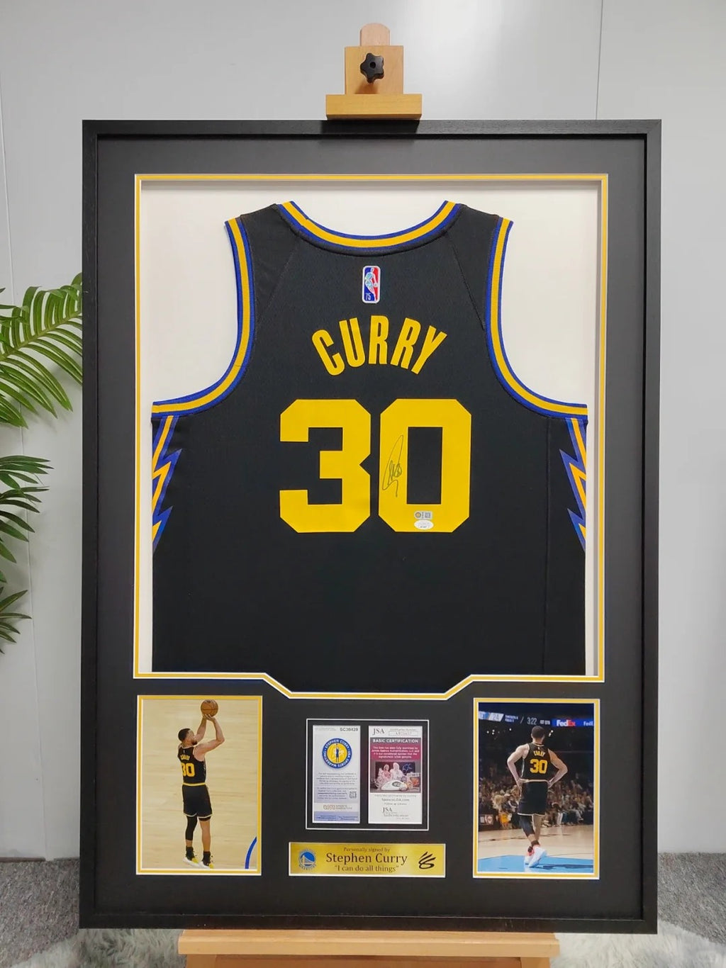Golden State Warriors Stephen Curry Autographed Jersey with Standard Design Framed000024