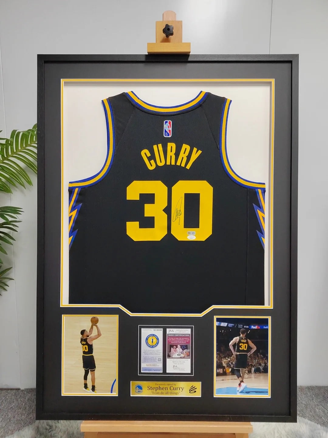 Golden State Warriors Stephen Curry Autographed Jersey with Standard Design Framed000024