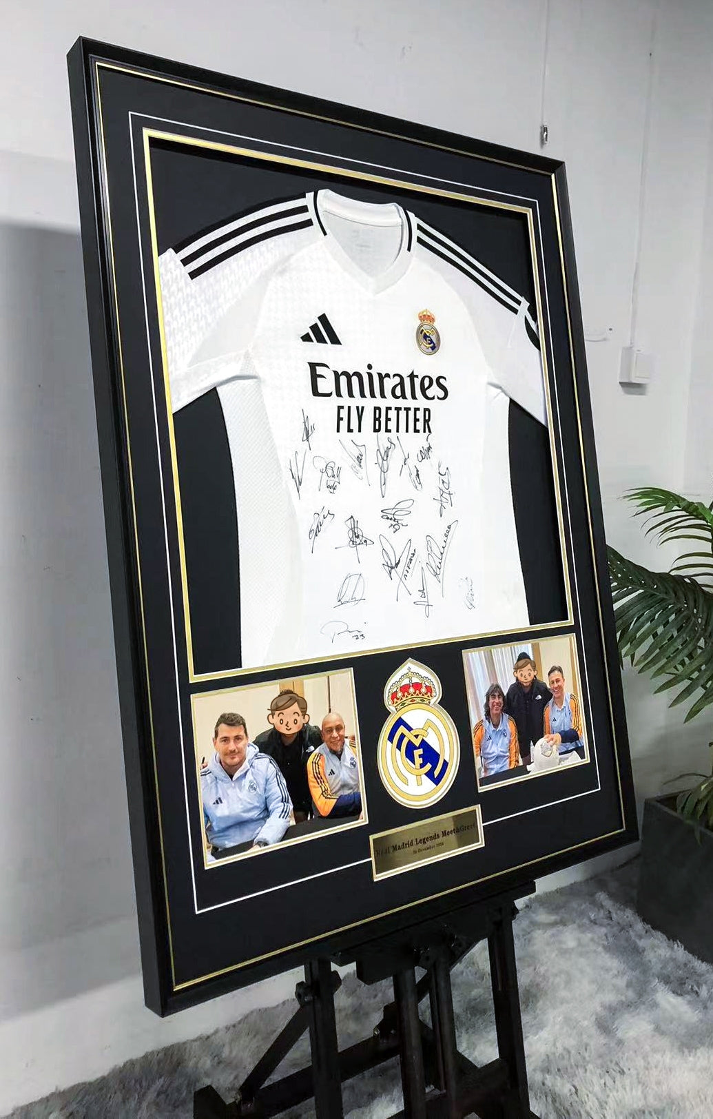 Real Madrid CF Autographed Jersey with Personalized Custom Design Framed 000082