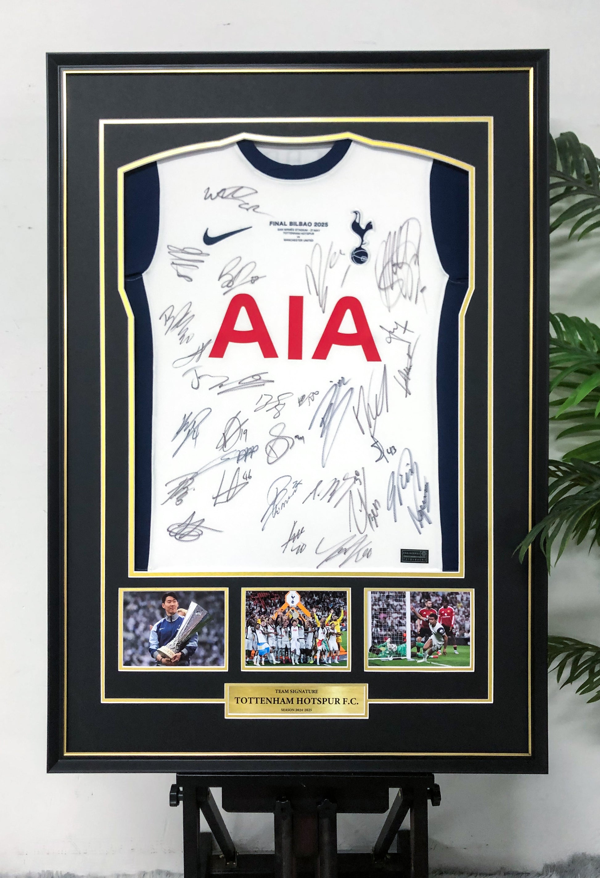 Tottenham Hotspur F.C. Autographed Jersey with Personalized Custom Design Framed 00007
