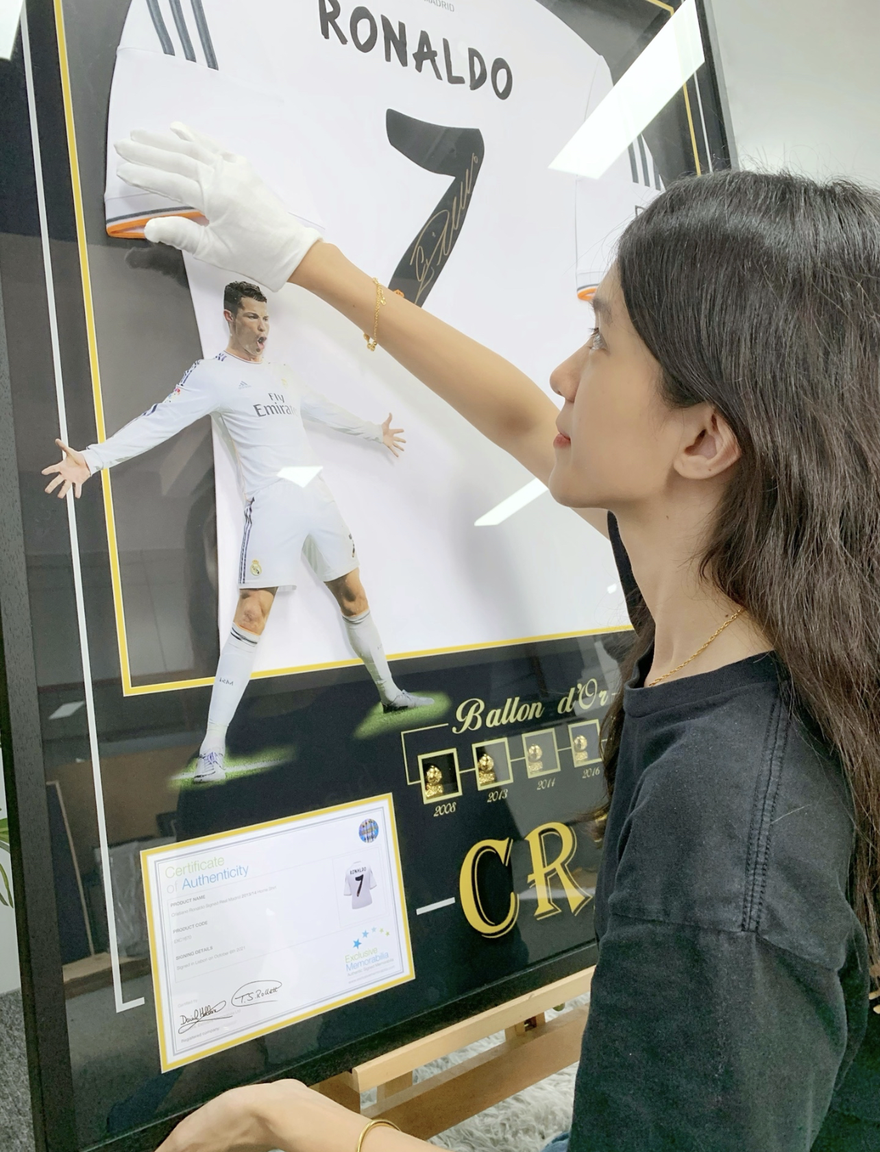 Real Madrid Club Cristiano Ronaldo Autographed Jersey with Personalized Custom Design Framed 000023