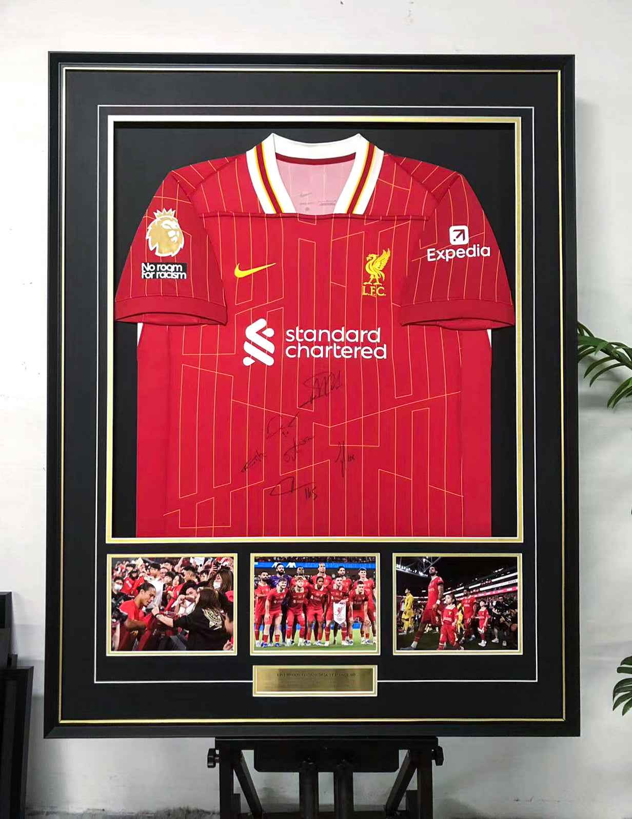 Liverpool FC Football Club Autographed Jersey with Standard Design Framed 000049