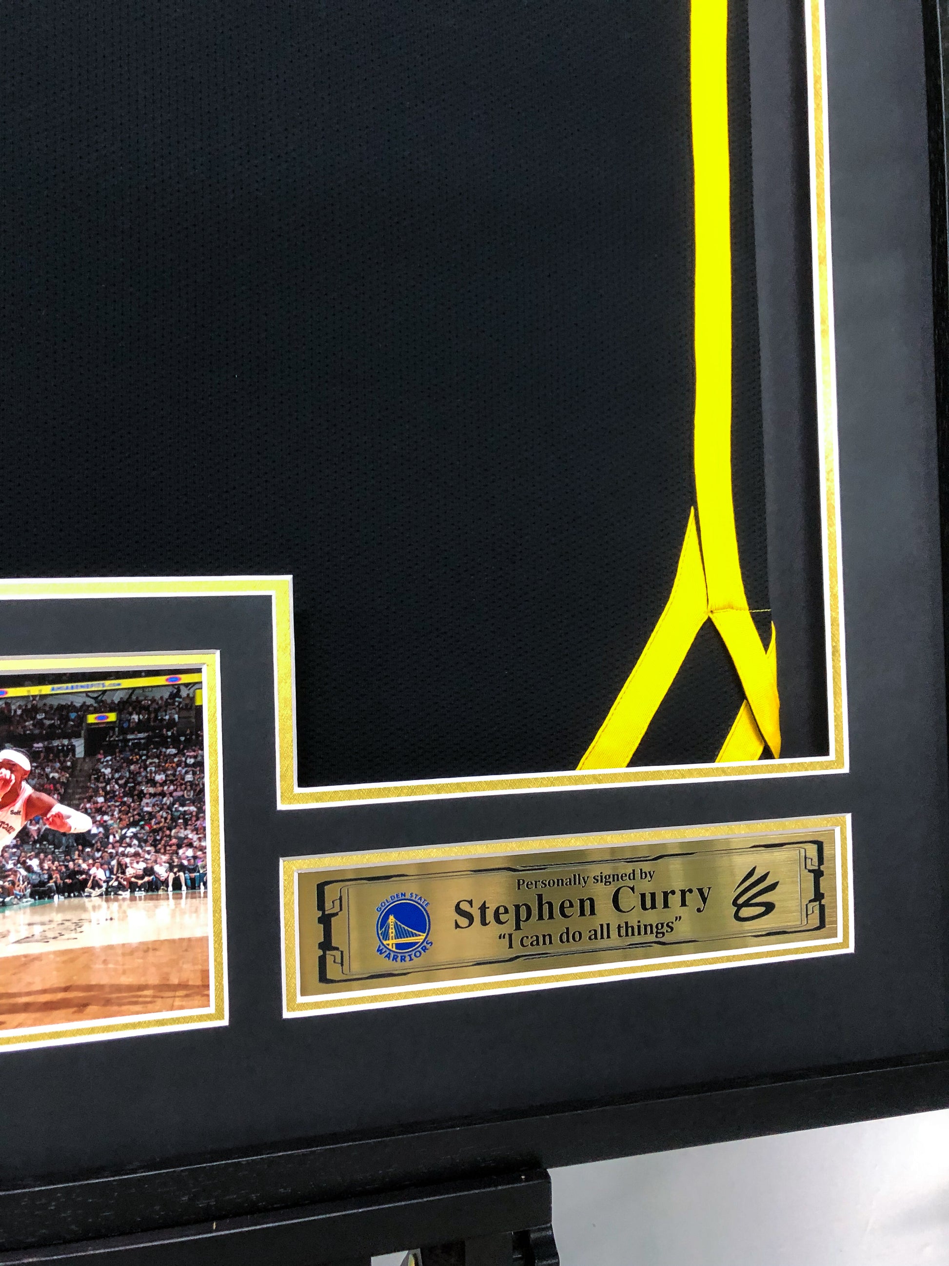 Golden State Warriors Stephen Curry Autographed Jersey with Personalized Custom Design Framed 000056
