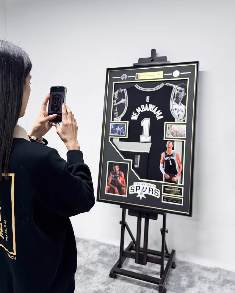 San Antonio Spurs Wembanyama Autographed Jersey with Personalized Custom Design Framed 00001
