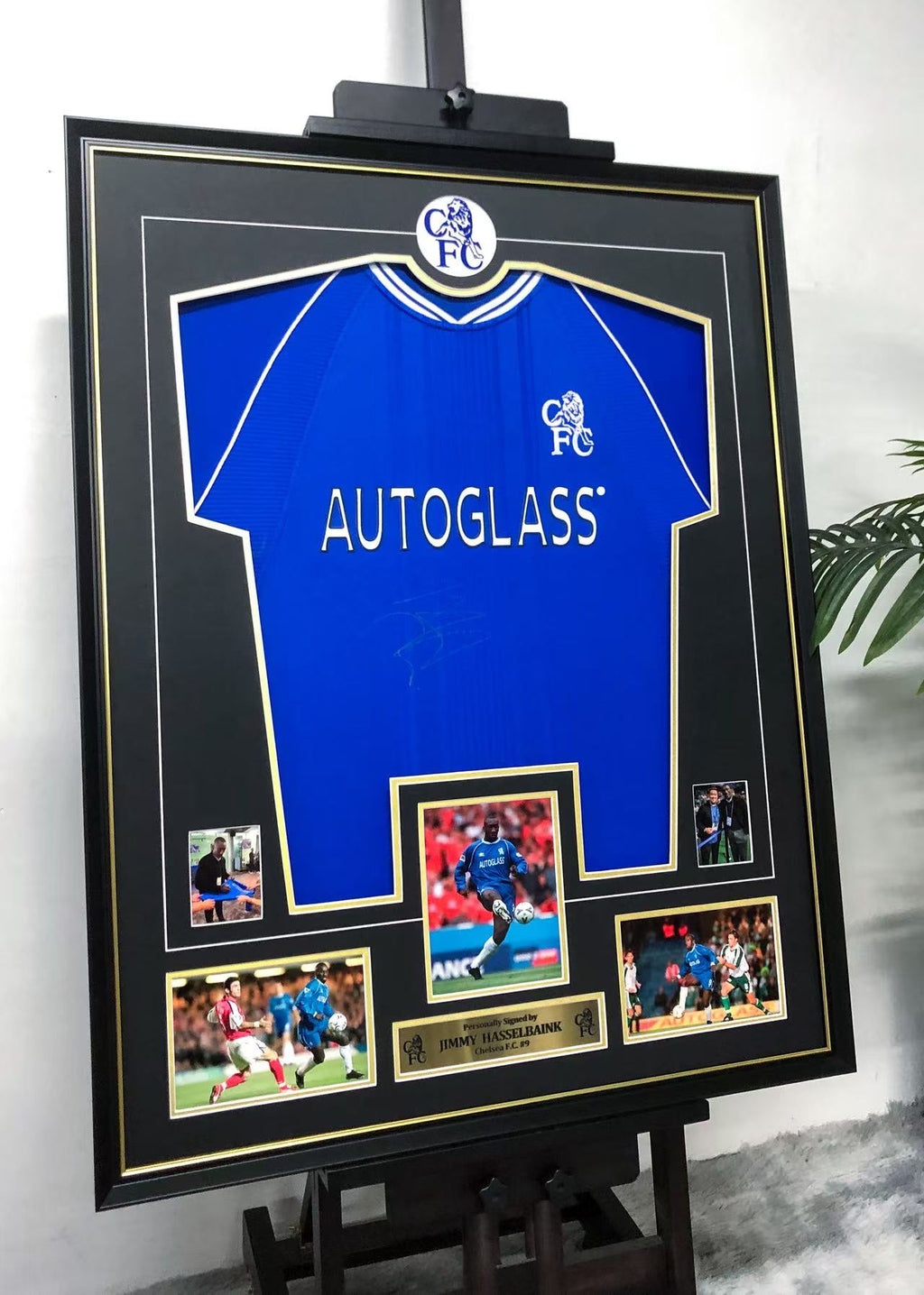 Chelsea FC Jimmy Hasselbaink Autographed Jersey with Classic Design Framed 00010