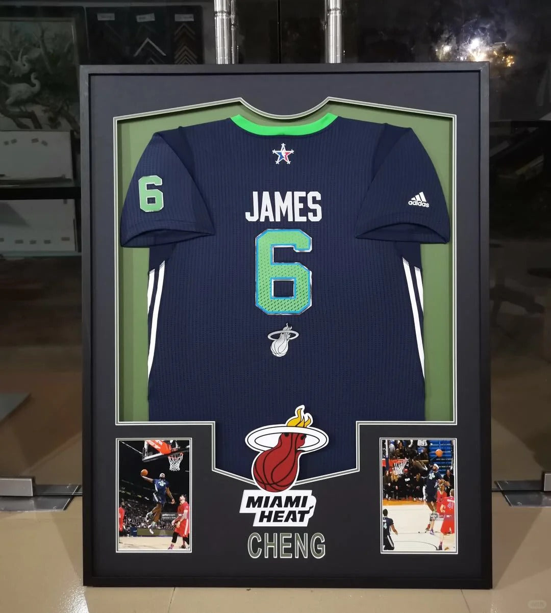 Cleveland Cavaliers LeBron James Autographed Jersey with Personalized Custom Design Framed 000020