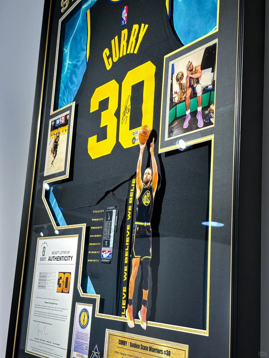 Golden State Warriors Stephen Curry Autographed Jersey with Personalized Custom Design Framed 000026