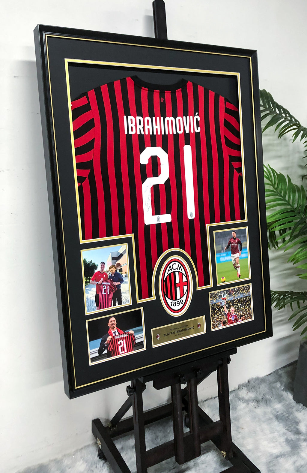 A.C. Milan Ibrahimović Autographed Jersey with Personalized Custom Design Framed 00024