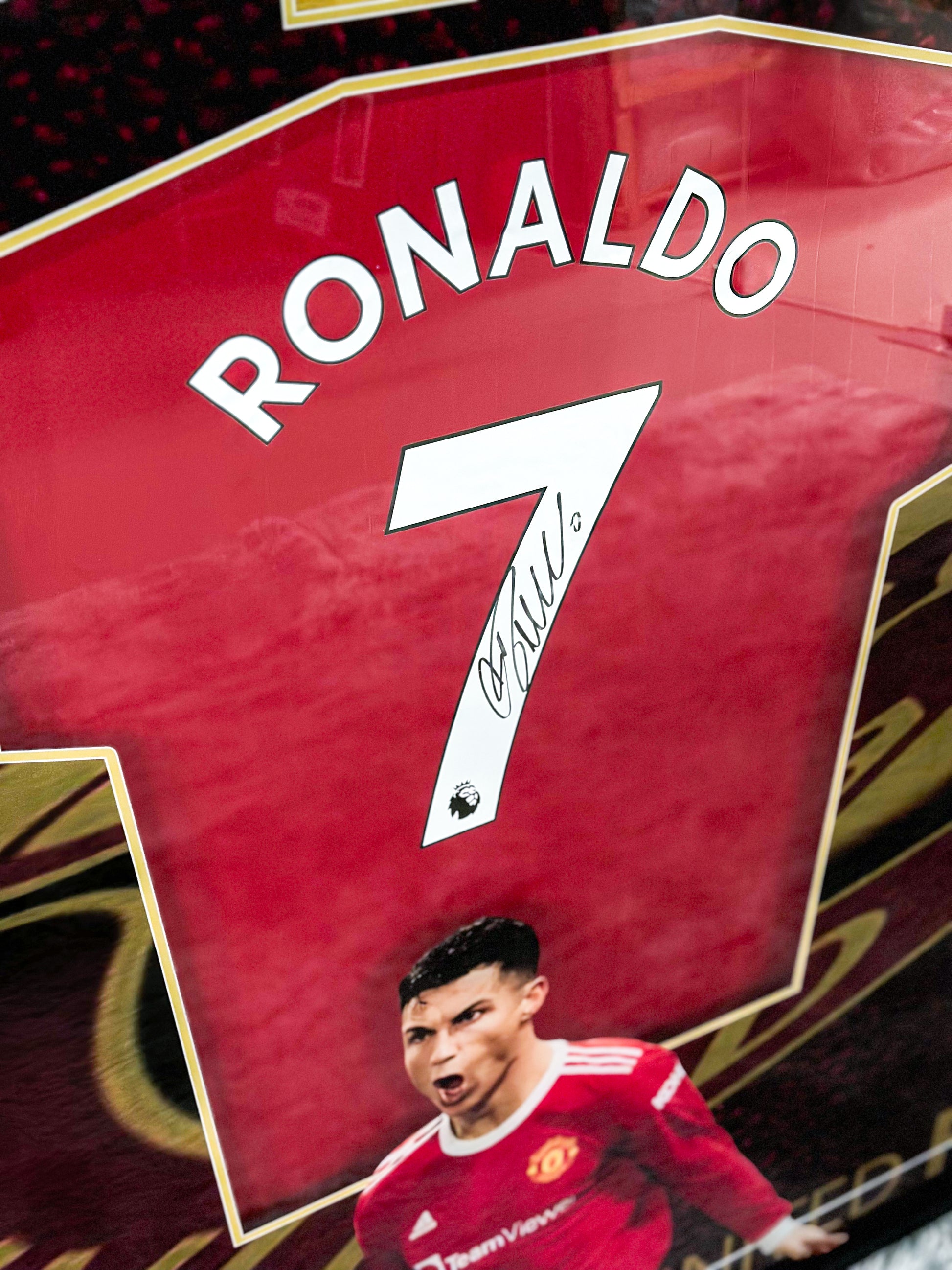 Manchester United Cantona / Cristiano Ronaldo / David Beckham Jersey Custom Framing 000087