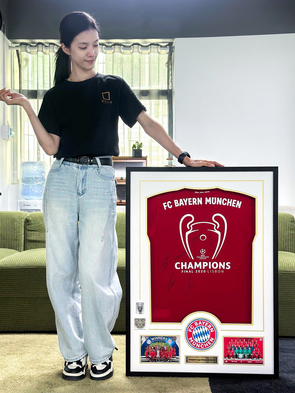 FC Bayern Munich Thomas Müller Autographed Jersey with Personalized Custom Design Framed 00008
