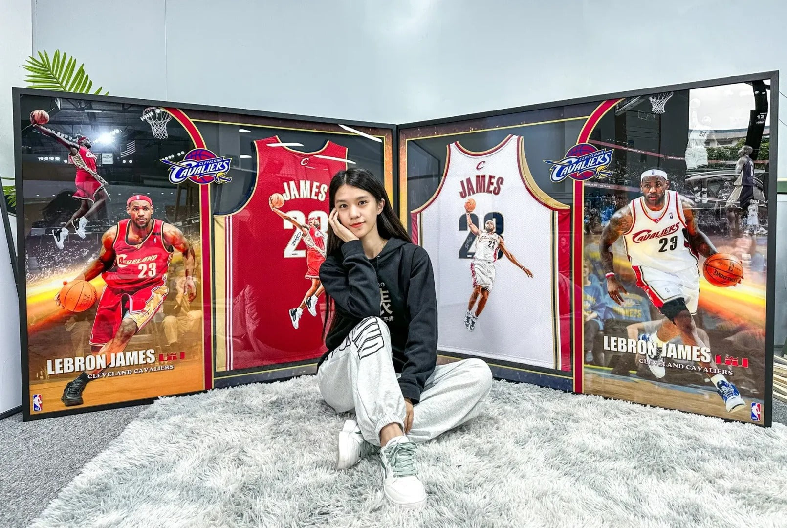 Cleveland Cavaliers LeBron James Autographed Jersey with Personalized Custom Design Framed 00004