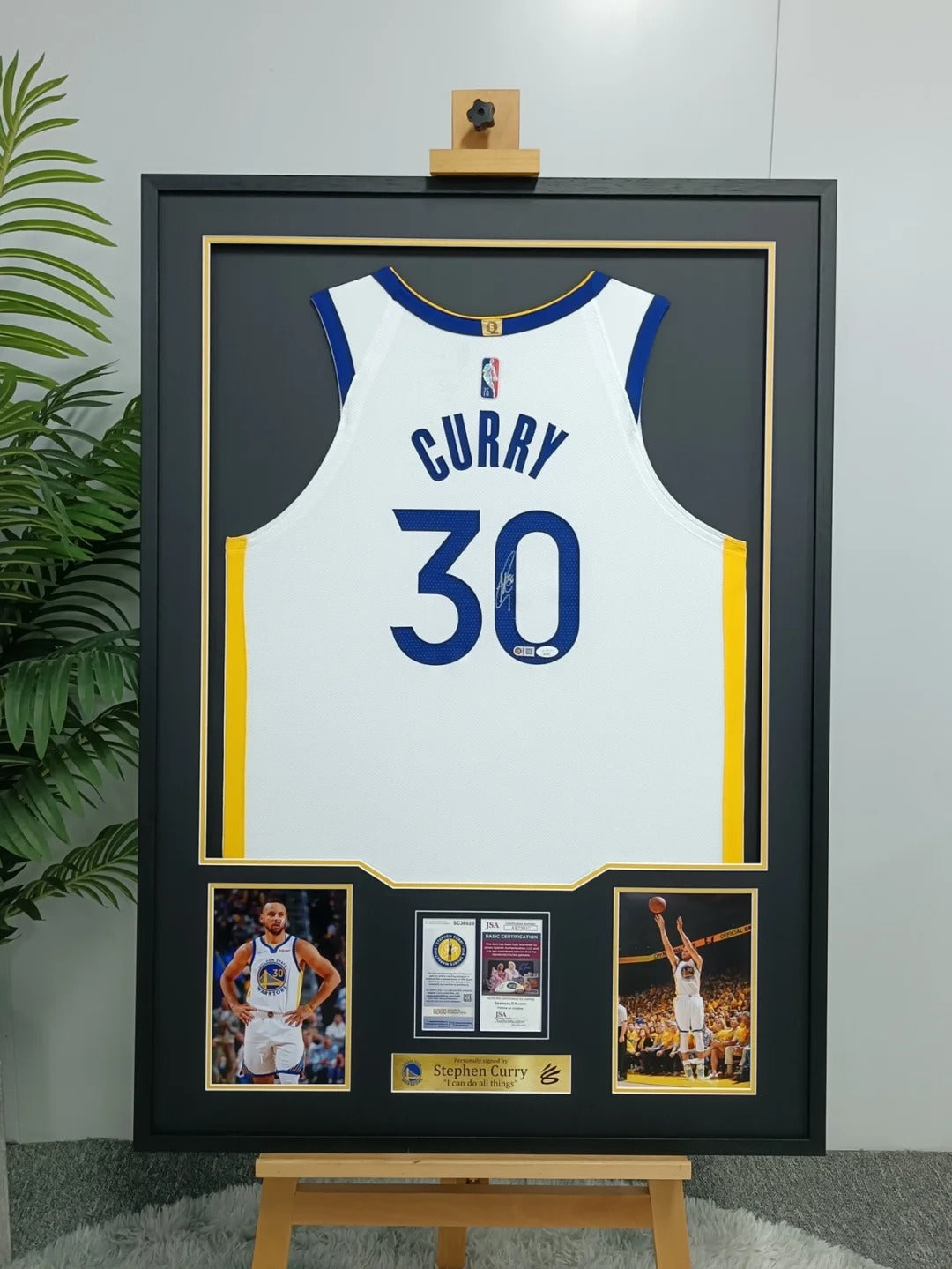 Golden State Warriors Stephen Curry Autographed Jersey with Standard Design Framed000024