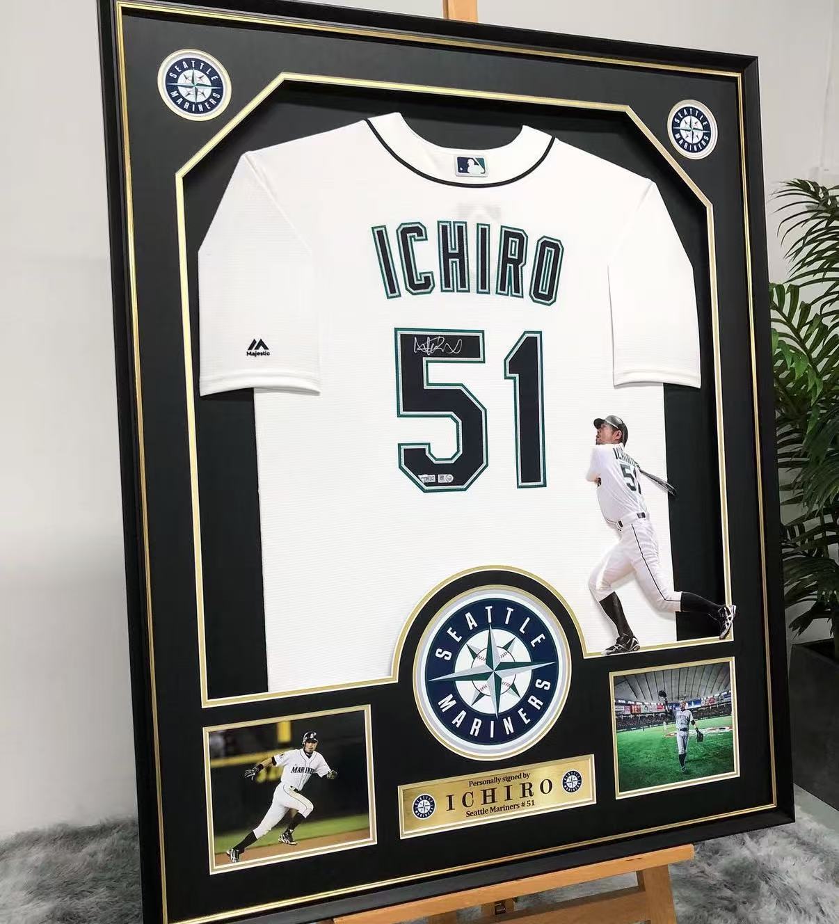 Seattle Mariners Ichiro Autographed Jersey with Personalized Custom Design Framed 00011