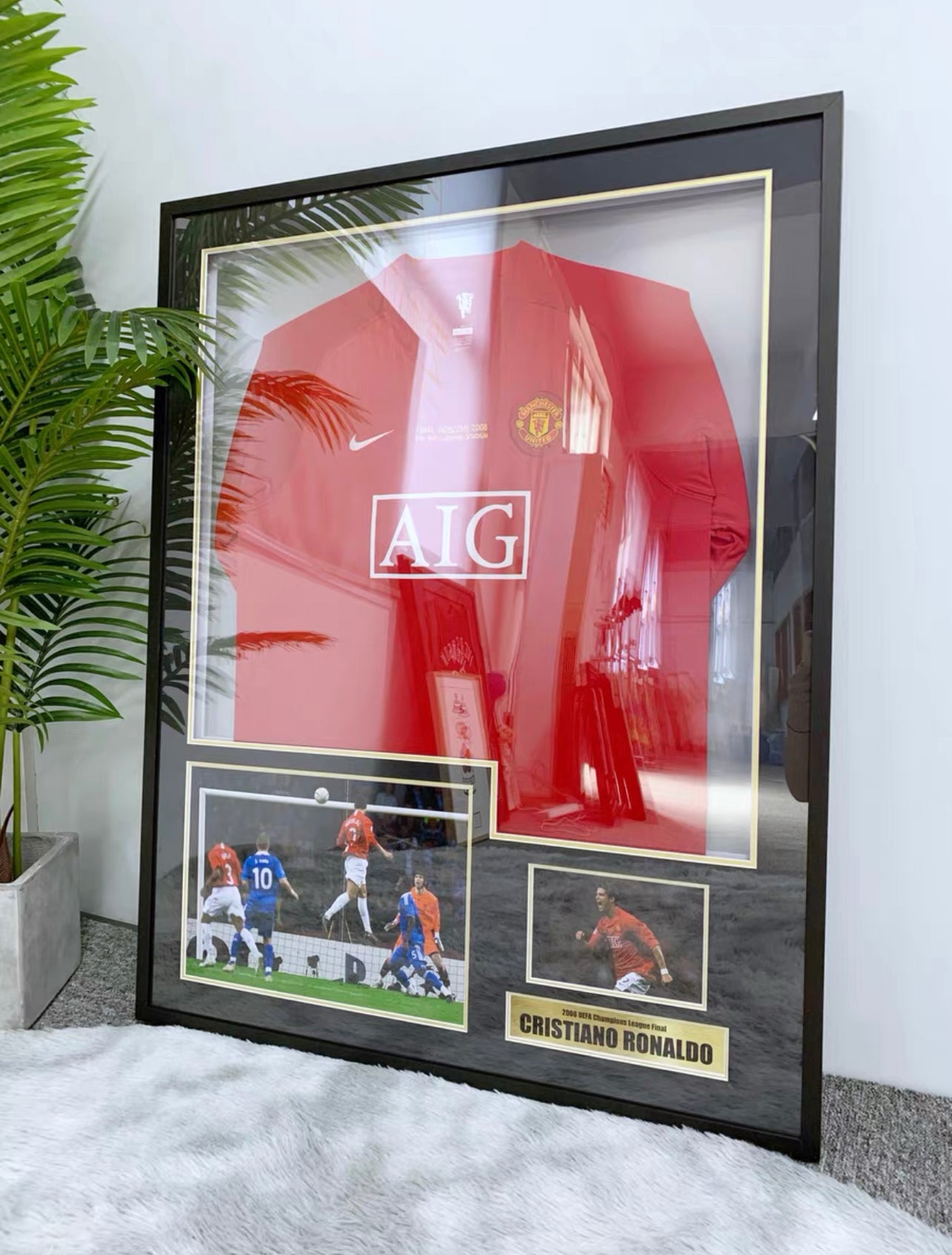 Manchester United Cristiano Ronaldo Autographed Jersey with Personalized Custom Design Framed 00011