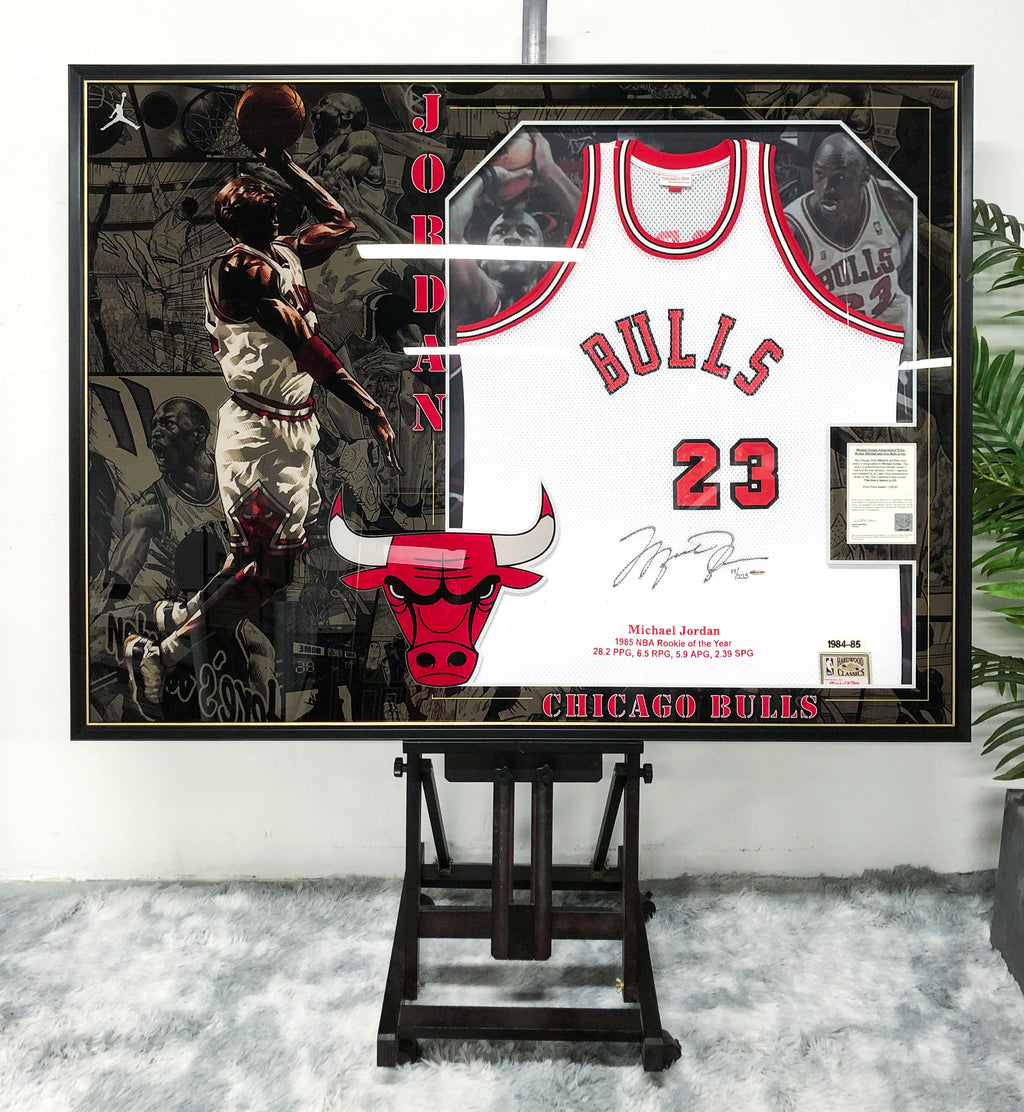 Chicago Bulls Michael Jordan Autographed Jersey with Standard Design Framed 00086