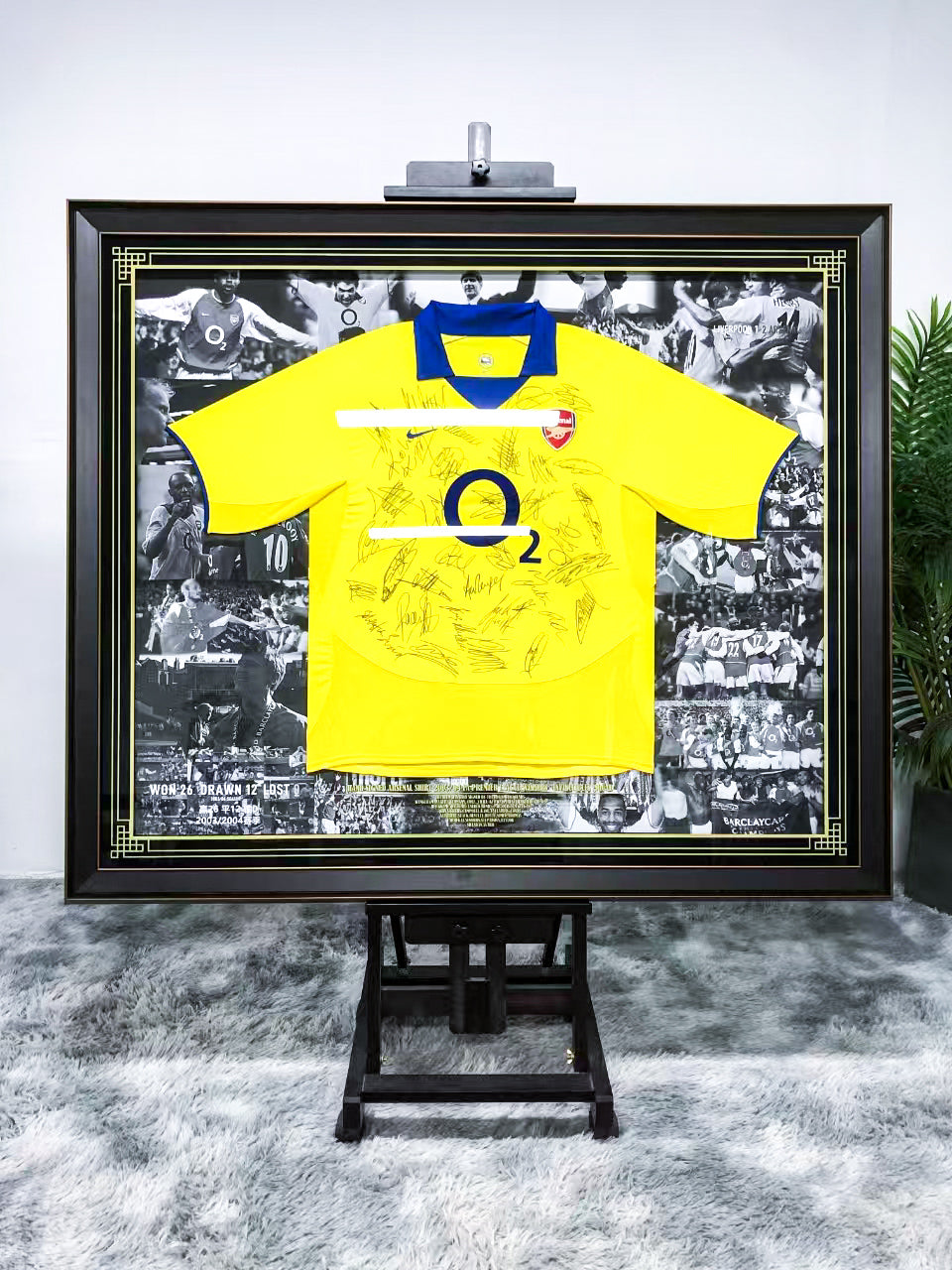 The Arsenal Football Club Autographed Jersey with Personalized Custom Design Framed 00032