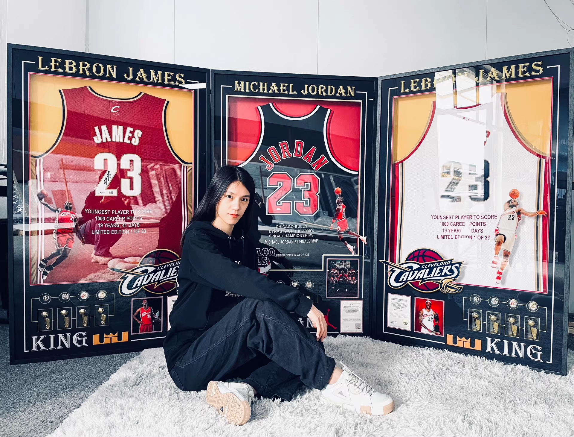 Cleveland Cavaliers LeBron James Autographed Jersey with Personalized Custom Design Framed 00005
