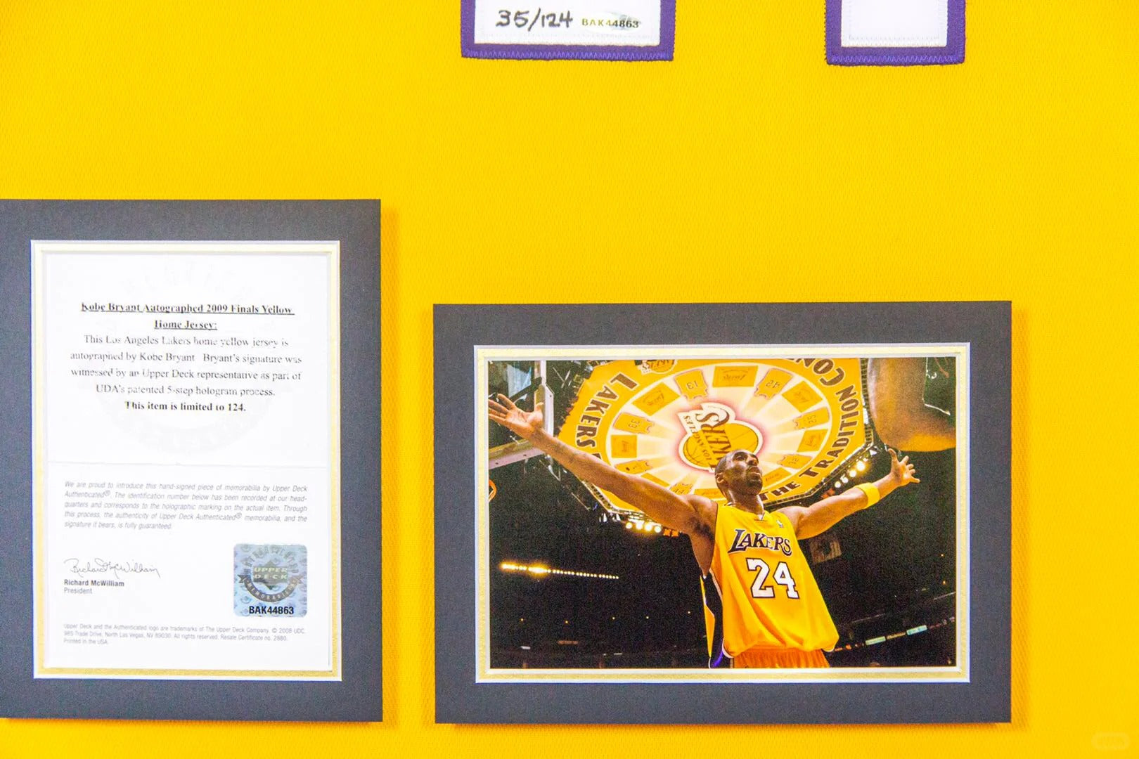 Los Angeles Lakers Kobe Bryant Autographed Jersey with Personalized Custom Design Framed 000013