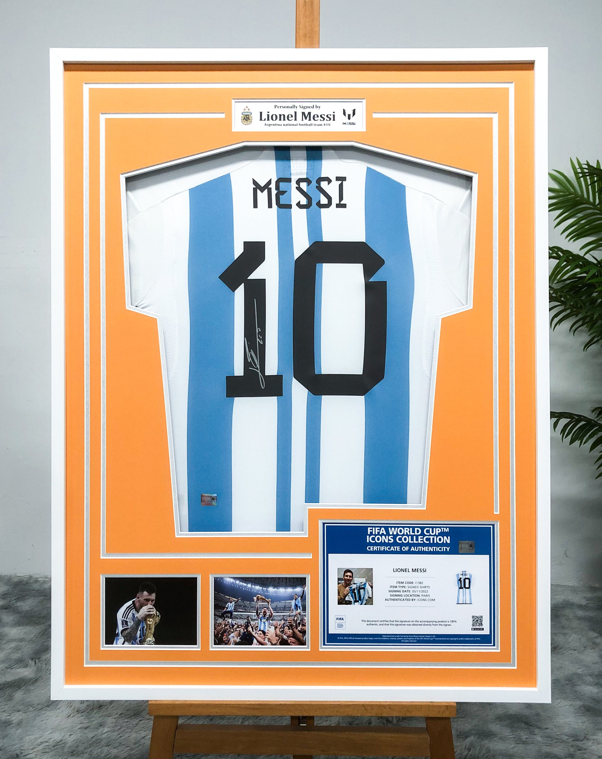 Argentina Lionel Messi  Autographed Jersey with Classic Design Framed000040