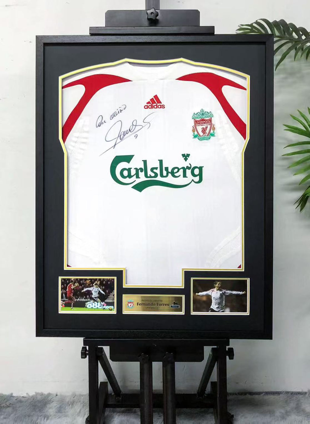 Liverpool FC Football Club Autographed Jersey with Standard Design Framed 000045