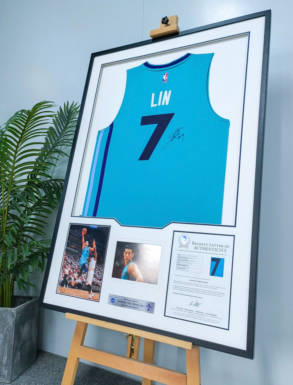 Charlotte Hornets LIN Autographed Jersey with Personalized Custom Design Framed 00012