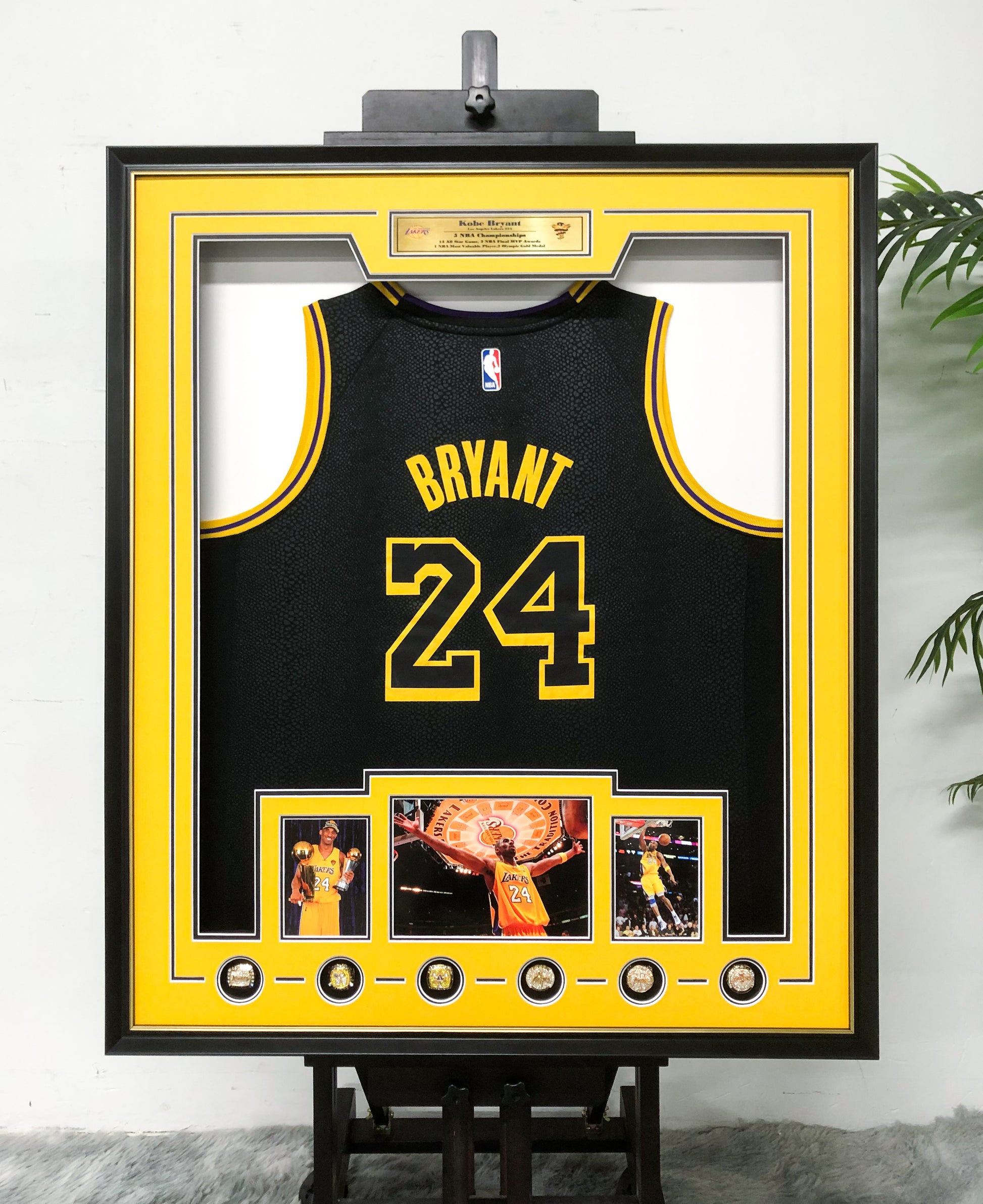 Los Angeles Lakers Kobe Bryant Autographed Jersey with Personalized Custom Design Framed 00005