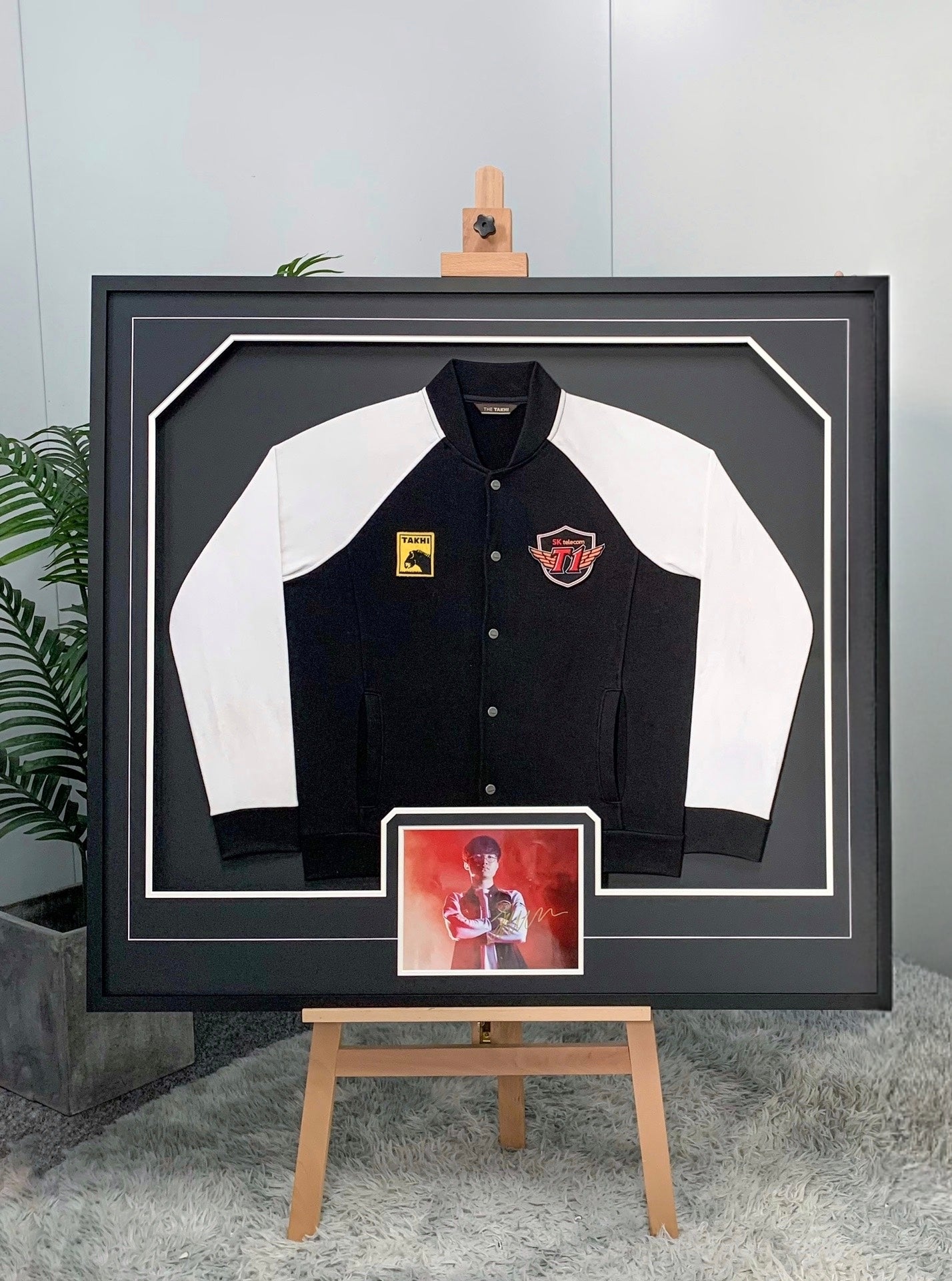 Jacket custom framing 000168