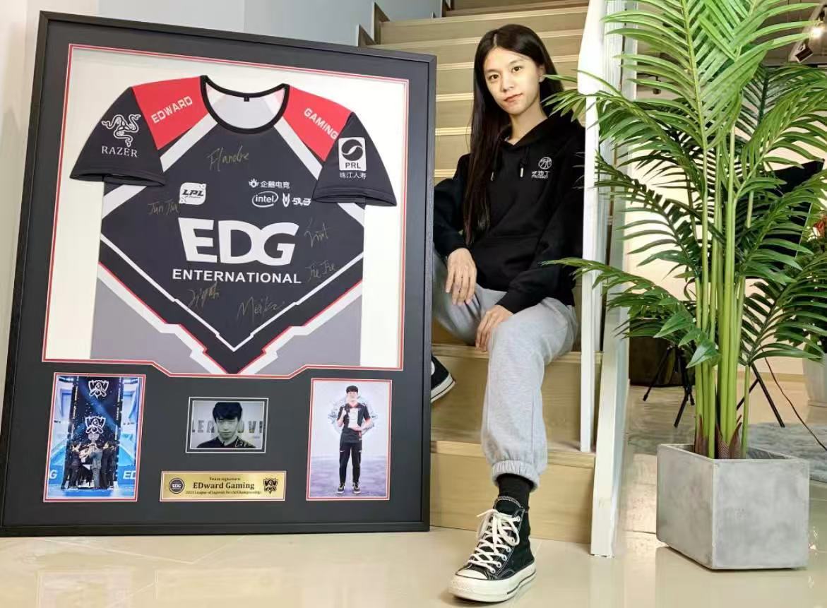 T-shirt Sentimental Item with Personalized Custom Design Framed 000120