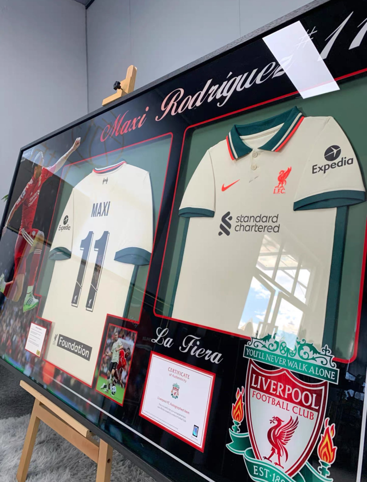 Liverpool FC Maxi Rodríguez Autographed Jersey with Personalized Custom Design Framed 000012