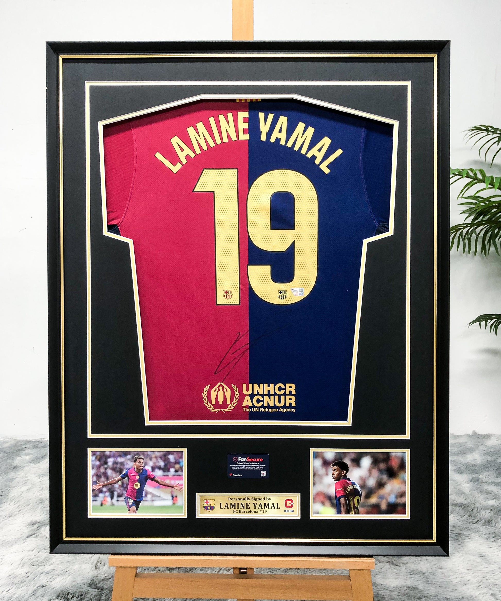 FC Barcelona Lamine Yamal Autographed Jersey with Personalized Custom Design Framed 000049