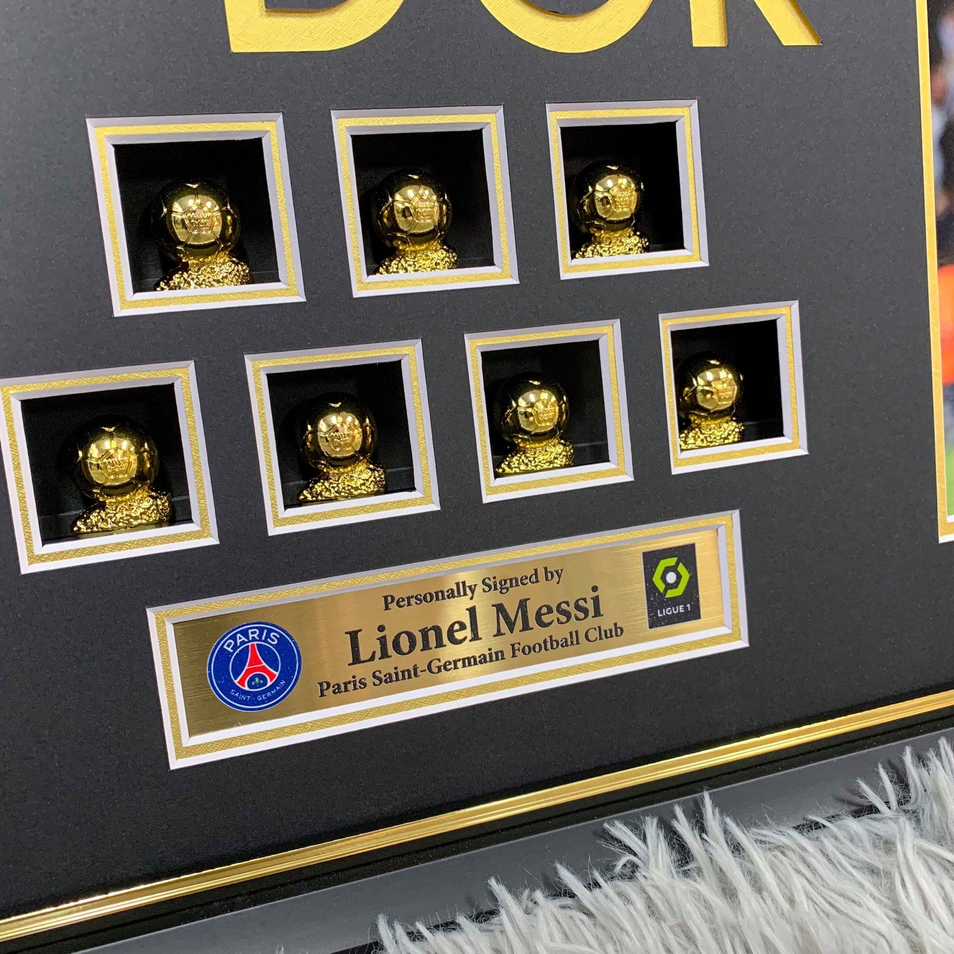 Paris Saint-Germain F.C. Lionel Messi  Autographed Jersey with Personalized Custom Design Framed 00001