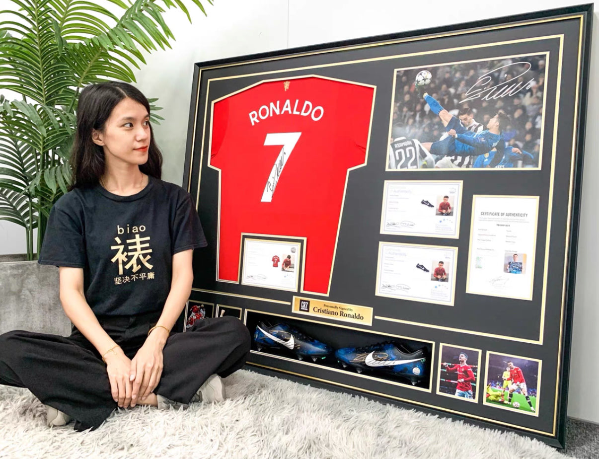 Manchester United Cristiano Ronaldo  Autographed Jersey with Personalized Custom Design Framed  00005
