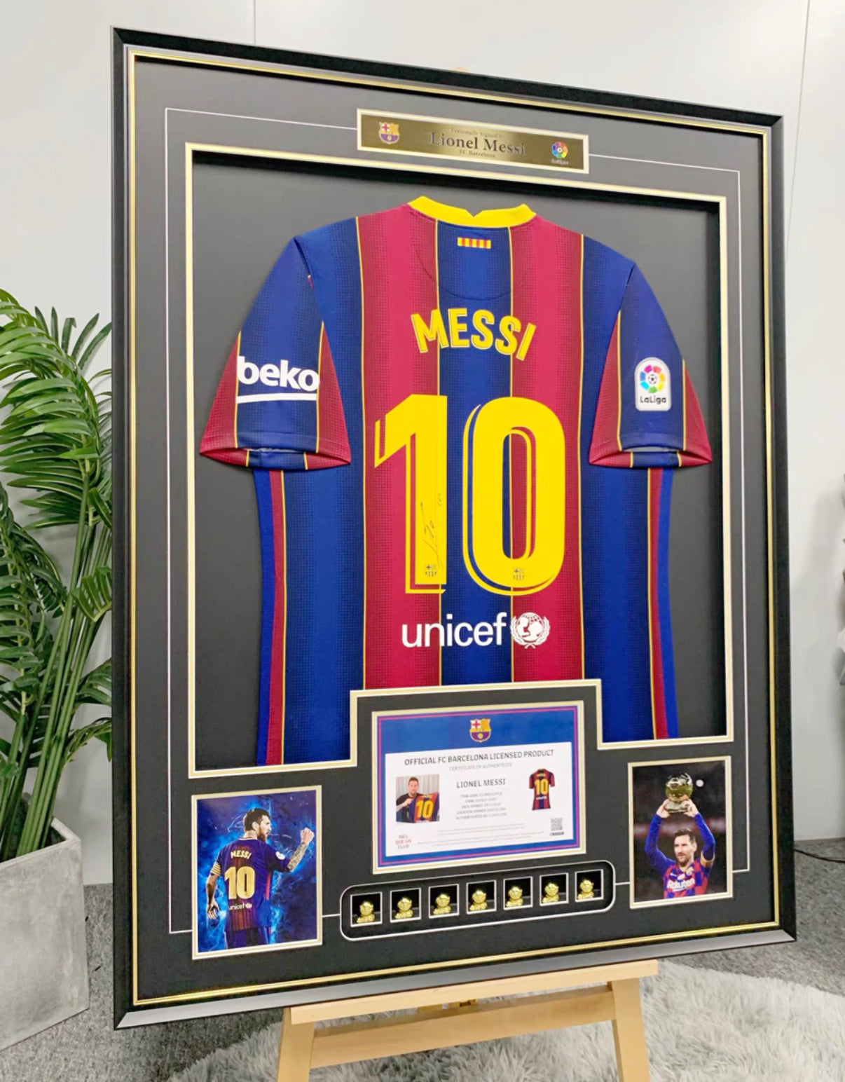 FC Barcelona Lionel Messi Autographed Jersey with Personalized Custom Design Framed 000011