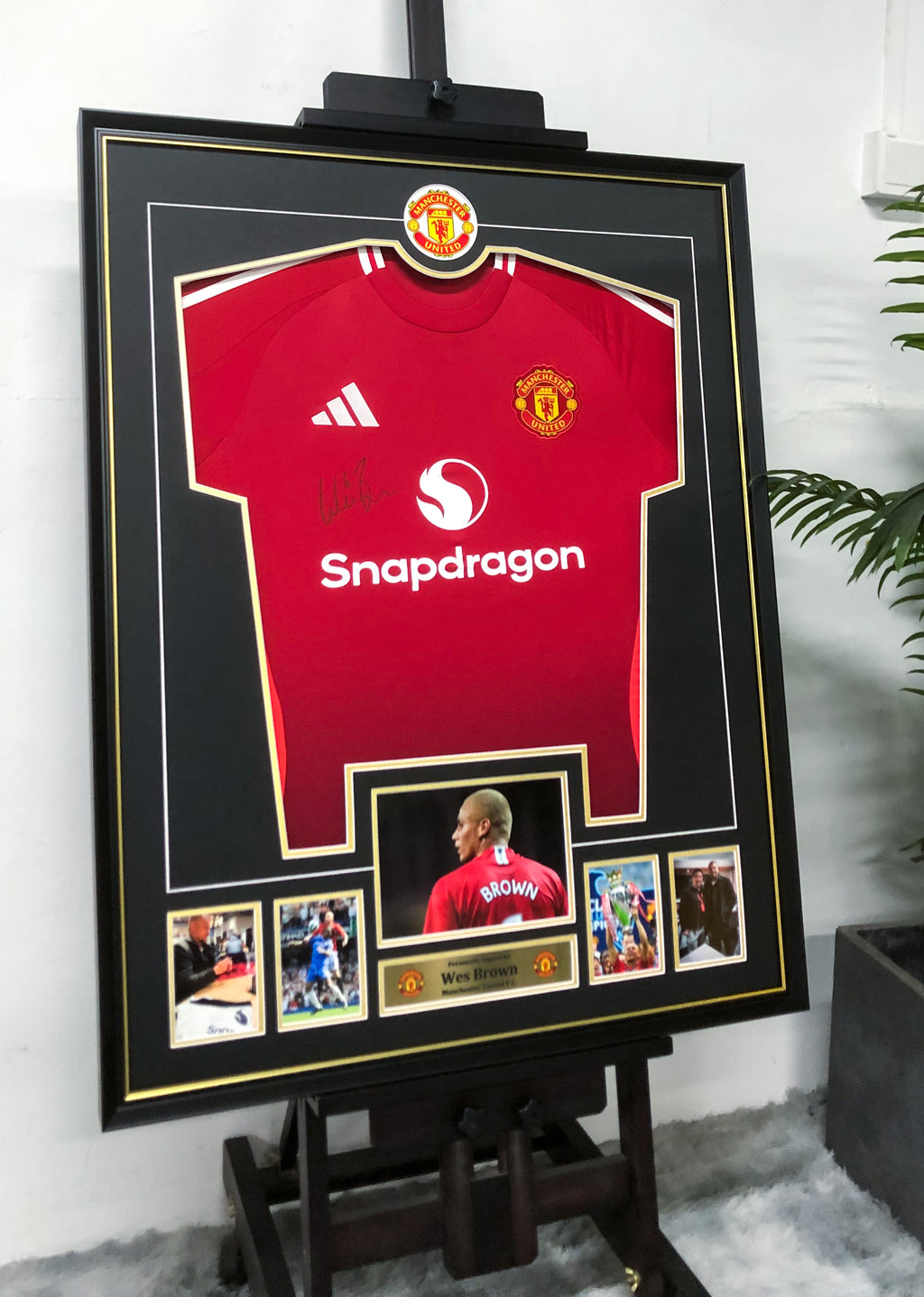 Manchester United Wes Brown Autographed Jersey with Personalized Custom Design Framed 00020