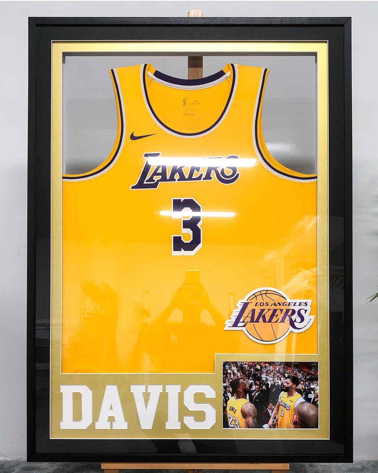 Los Angeles Lakers Anthony Davis Autographed Jersey with Personalized Custom Design Framed 00001