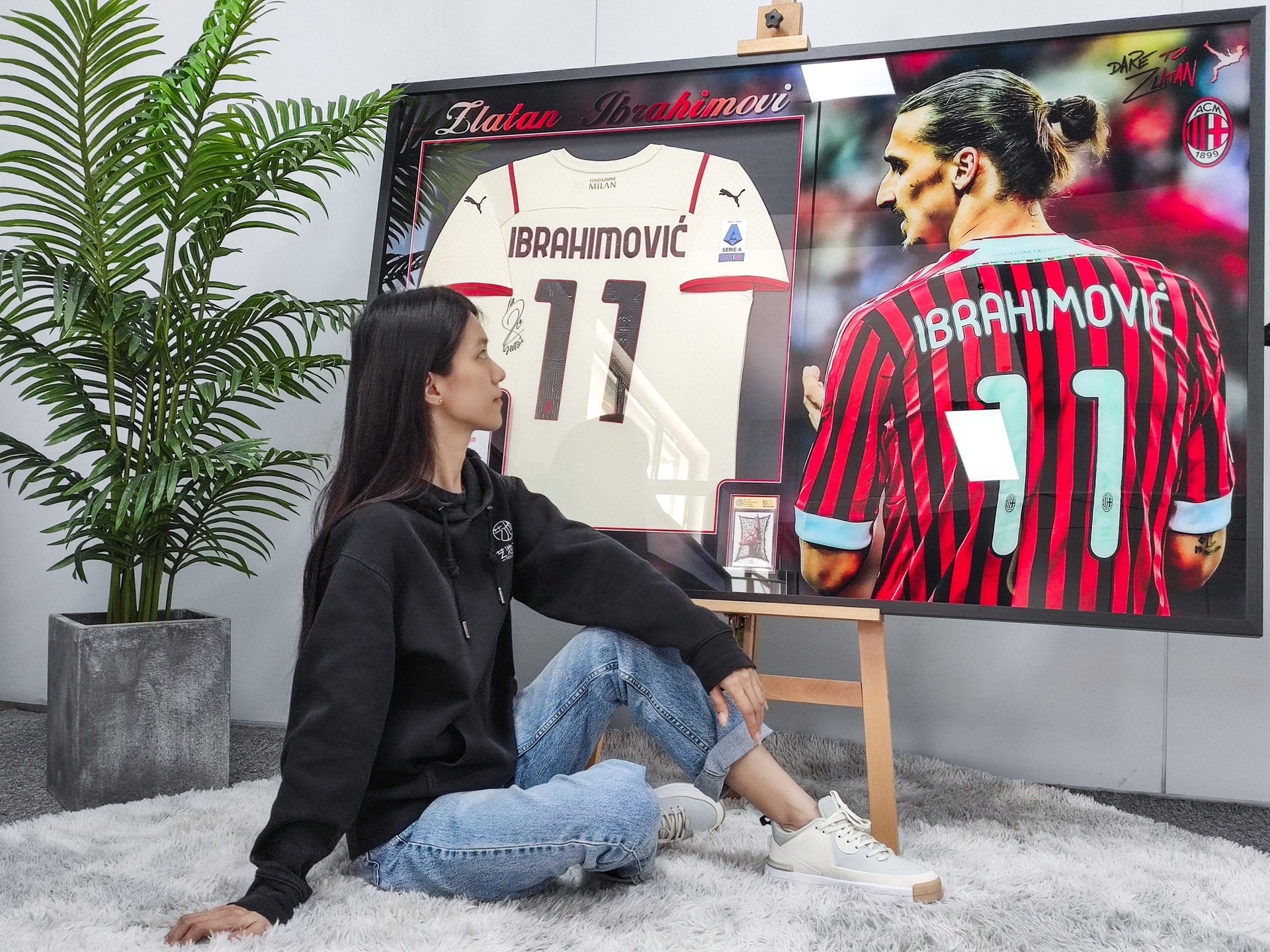 A.C. Milan Ibrahimović Autographed Jersey with Personalized Custom Design Framed 00017