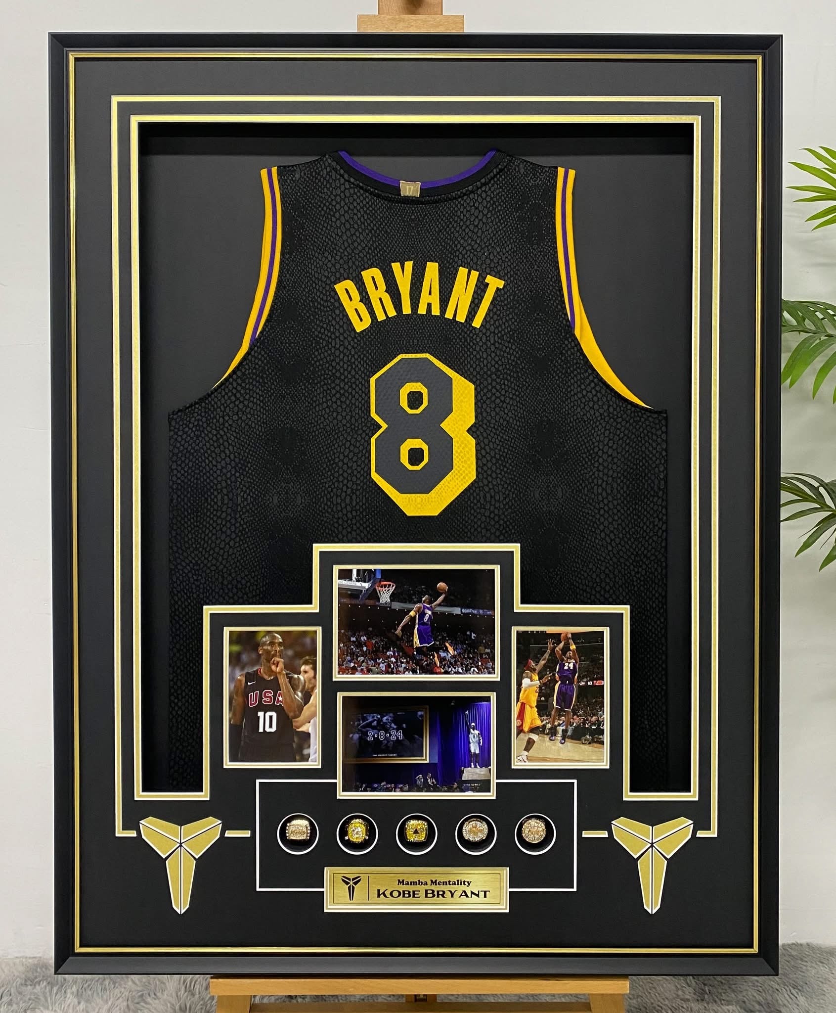 Los Angeles Lakers Kobe Bryant Autographed Jersey with Personalized Custom Design Framed 00005
