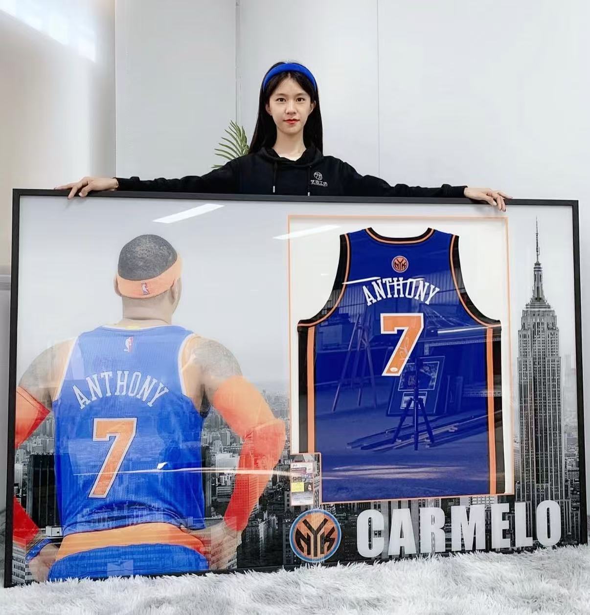 New York Knicks Carmelo Anthony Autographed Jersey with Personalized Custom Design Framed 00003