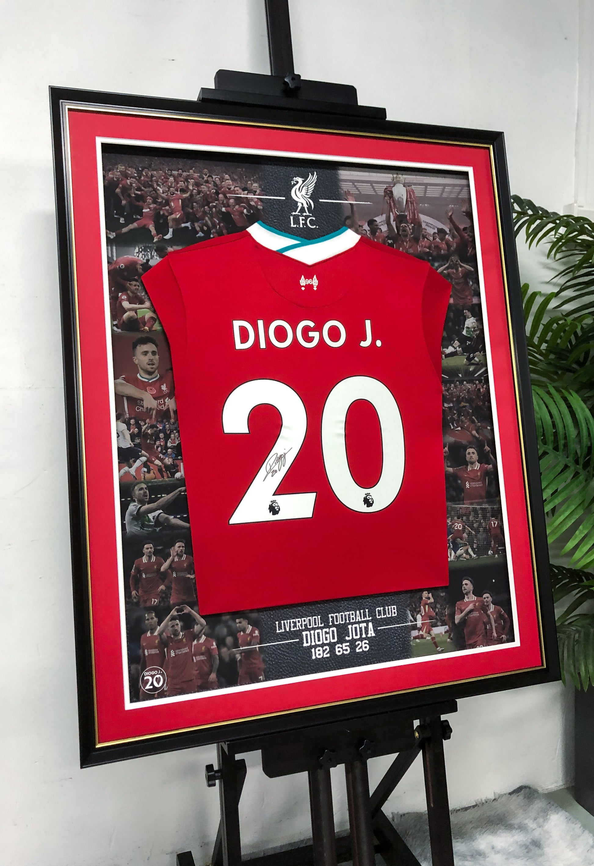 Liverpool FC Football Club Diogo Jota Autographed Jersey with Standard Design Framed 000039