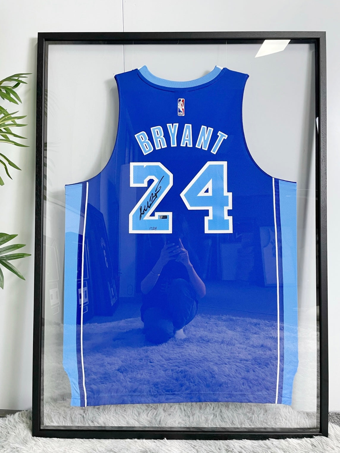 Los Angeles Lakers Kobe Bryant Autographed Jersey with Personalized Custom Design Framed 000061