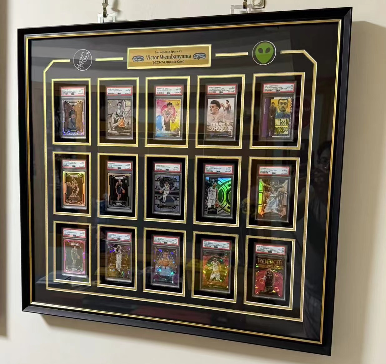 San Antonio Spurs Victor Wembanyama Trading Card with Personalized Custom Design Framed 000010