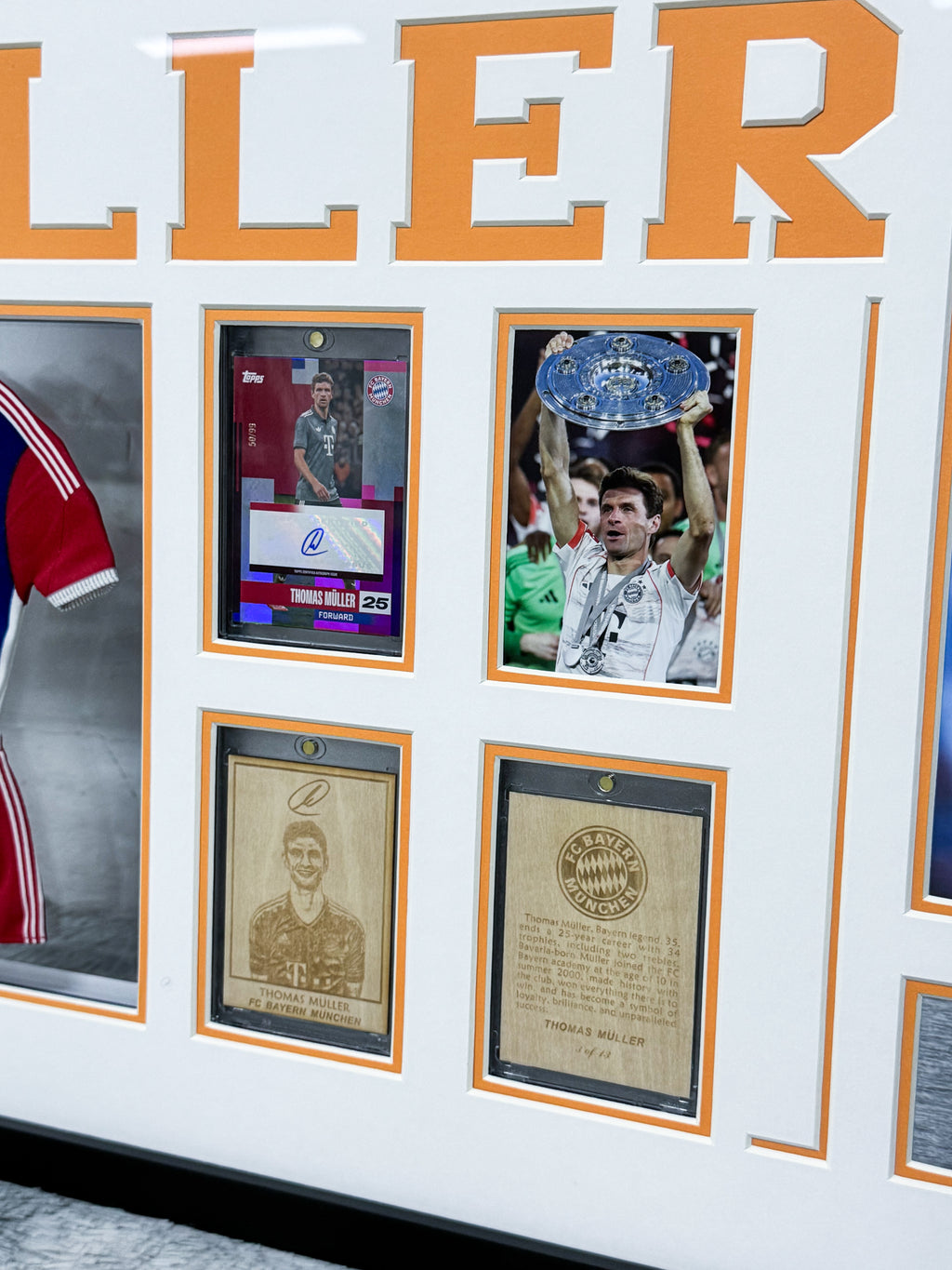 FC Bayern Munich Thomas Müller  Autographed Jersey with Personalized Custom Design Framed 00004
