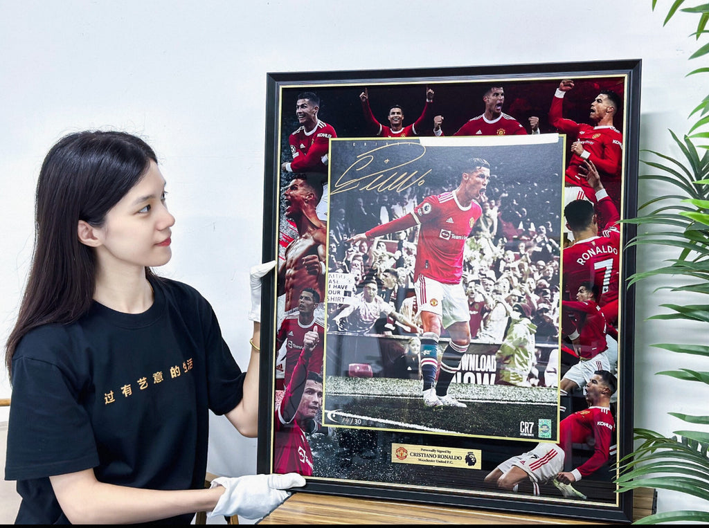 Manchester United Cristiano Ronaldo Poster with Personalized Custom Design Framed 000056
