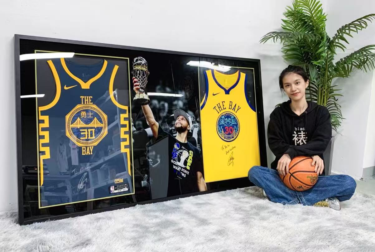Golden State Warriors Stephen Curry Autographed Jersey with Personalized Custom Design Framed 000045